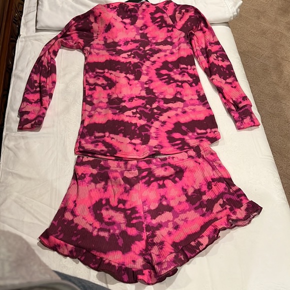 NWT- 2 Piece PJ Short Set Pink Combo Ribbed Style - Picture 8 of 12